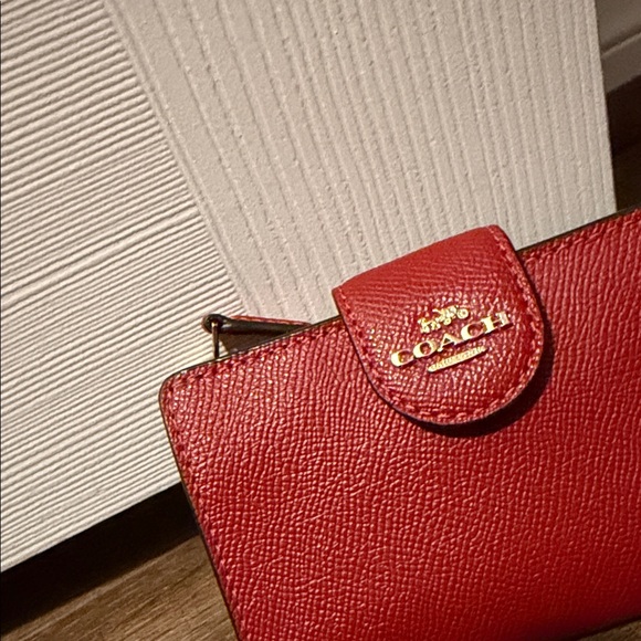Coach Scarlet Leather Wallet - Picture 2 of 5